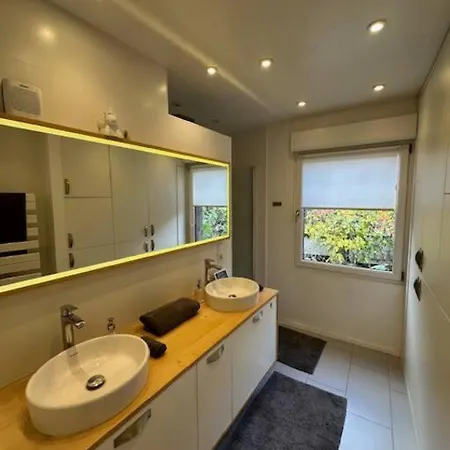 Maison Hyper Centre Corneille Holiday home *